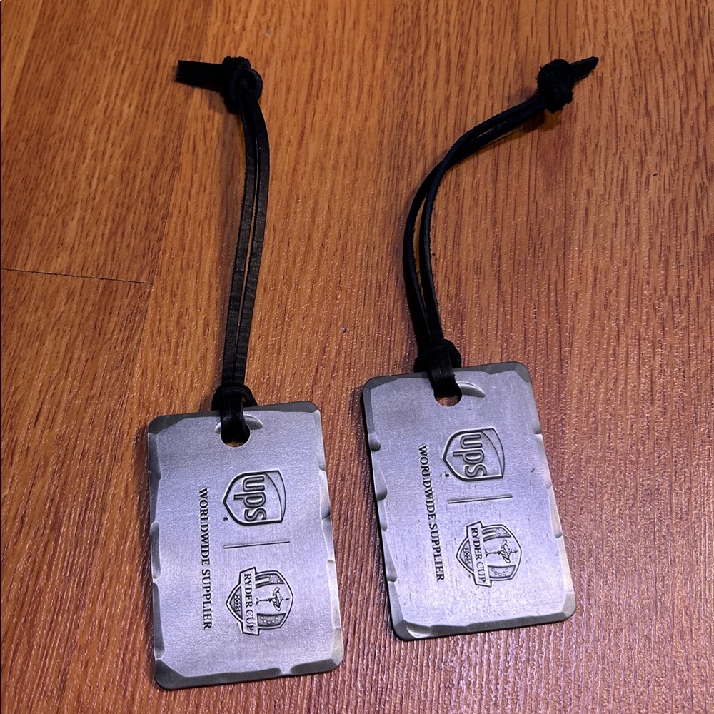 UPS Silver Luggage Tags